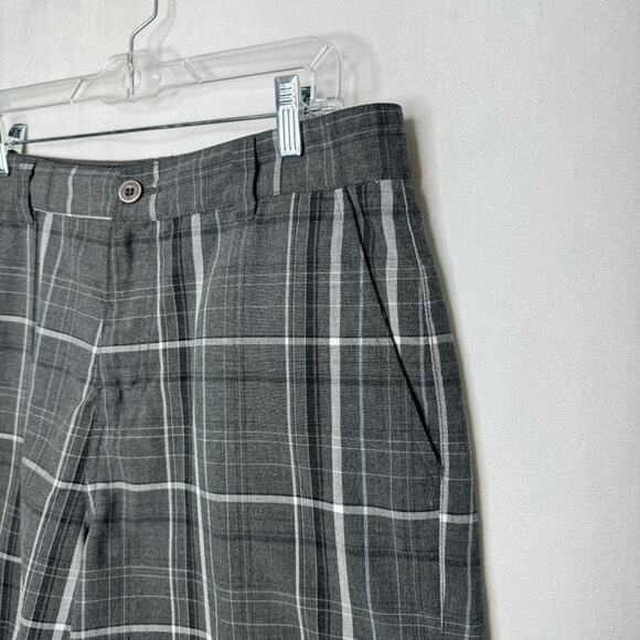 O’NEILL / gray white plaid flat front chino shorts / 34 - Picture 3 of 6